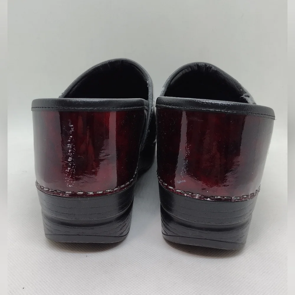 Dansko Slip On Professional Nurse/Medical Mules Clogs Women's 39 Burgundy Work - Picture 7 of 14